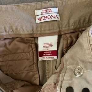 Women’s khaki capris